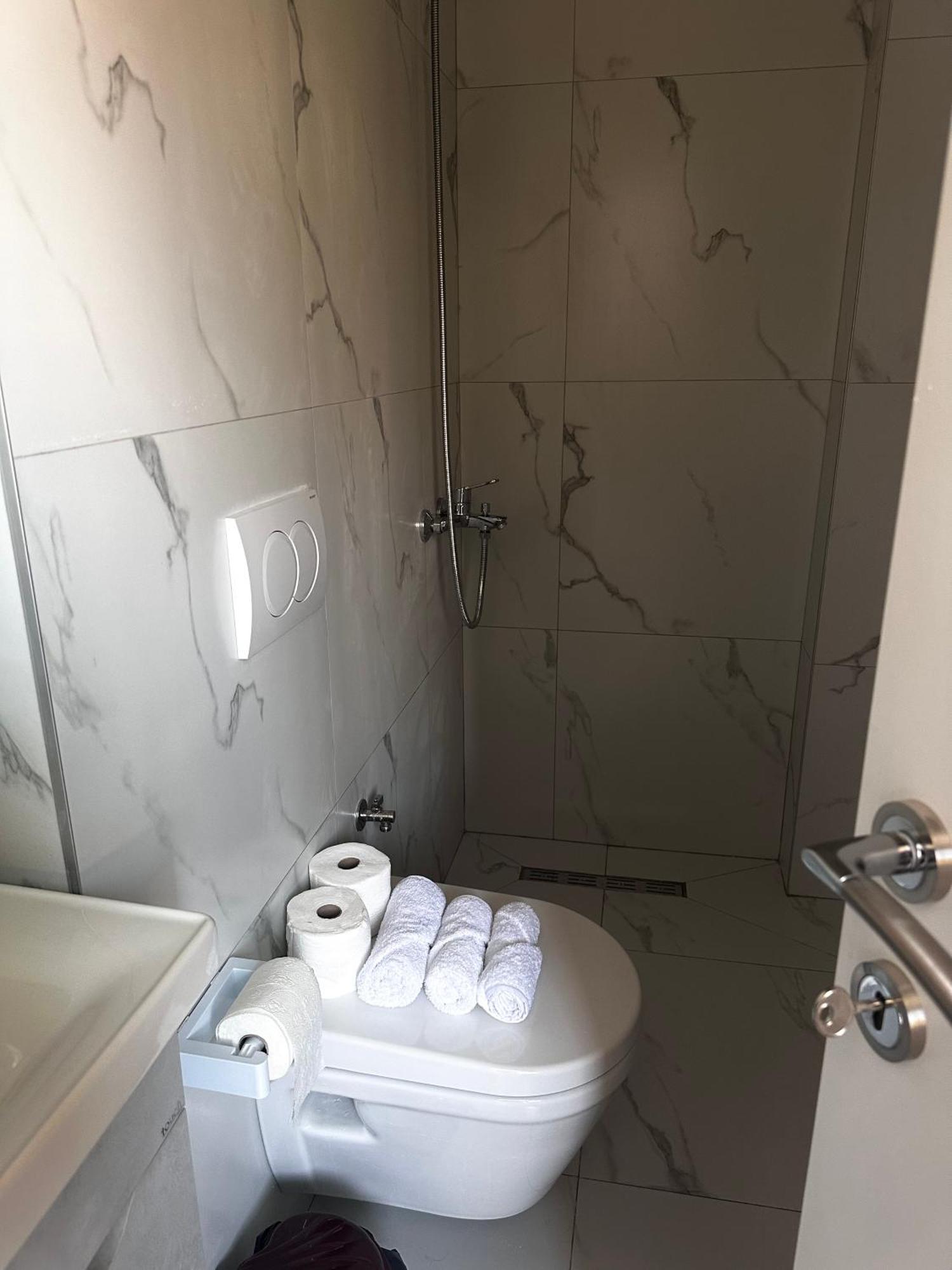 Tirana Apartment Center Jon 外观 照片